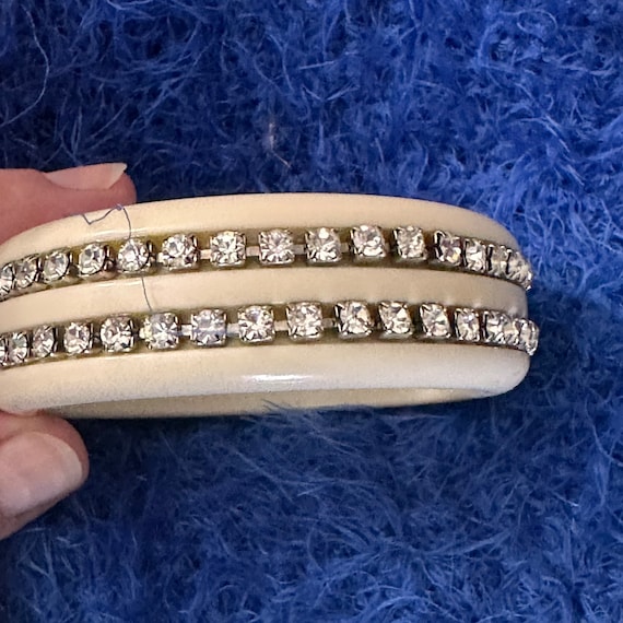 Vintage 80s Rhinestone Bangle: Ivory Plastic Cuff… - image 4