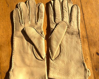 Guantes de conducir vintage de piel de ciervo de los años 50, color tostado con costuras marrones, talla 7 1/2 - 7 3/4, piel flexible.