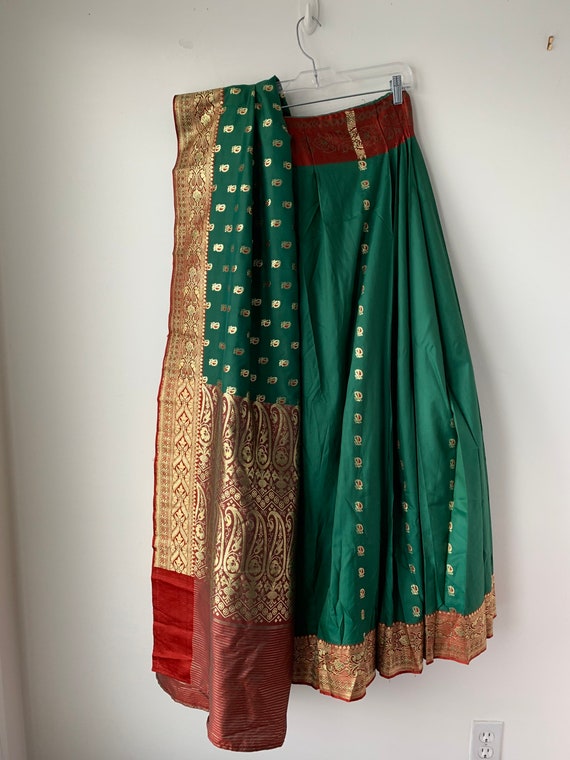Lehenga Pakistani skirt Green Gold Brocade Ethnic