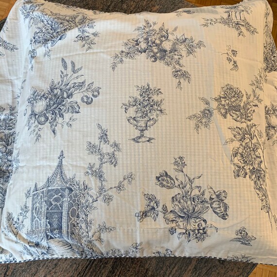 Vintage Blue Cream Toile Pillow Cover French country pillow | Etsy