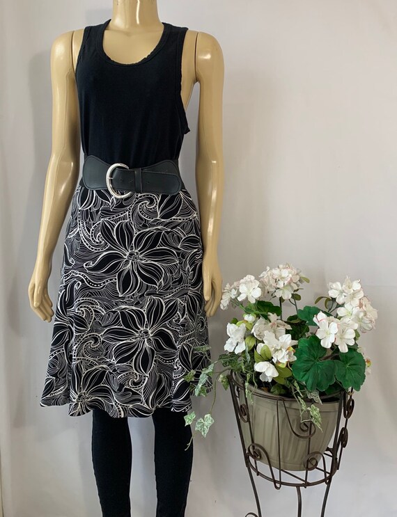 Floral Jersey knit  skirt,  A-Line ,Black & cream,