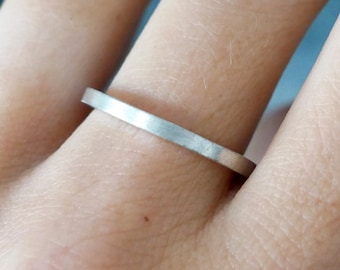 Brushed recycled 925 silver ring for women and men, minimalist ring in brushed solid silver, unisex matte silver alliance