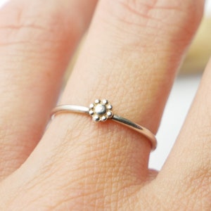 Minimalist thin small flower stackable ring in 925 silver, solid silver ring with flower for women