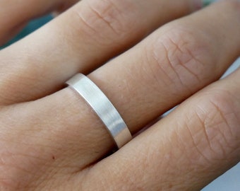 Gebürsteter Ring aus recyceltem 925er Silber für Frau und Man, minimalistischer Ring aus gebürstetem Silber, Unisex-Allianz mattem Silber