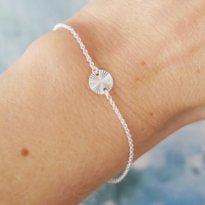 Thin 8 mm sun medal bracelet in minimalist recycled 925 silver with adjustable chain