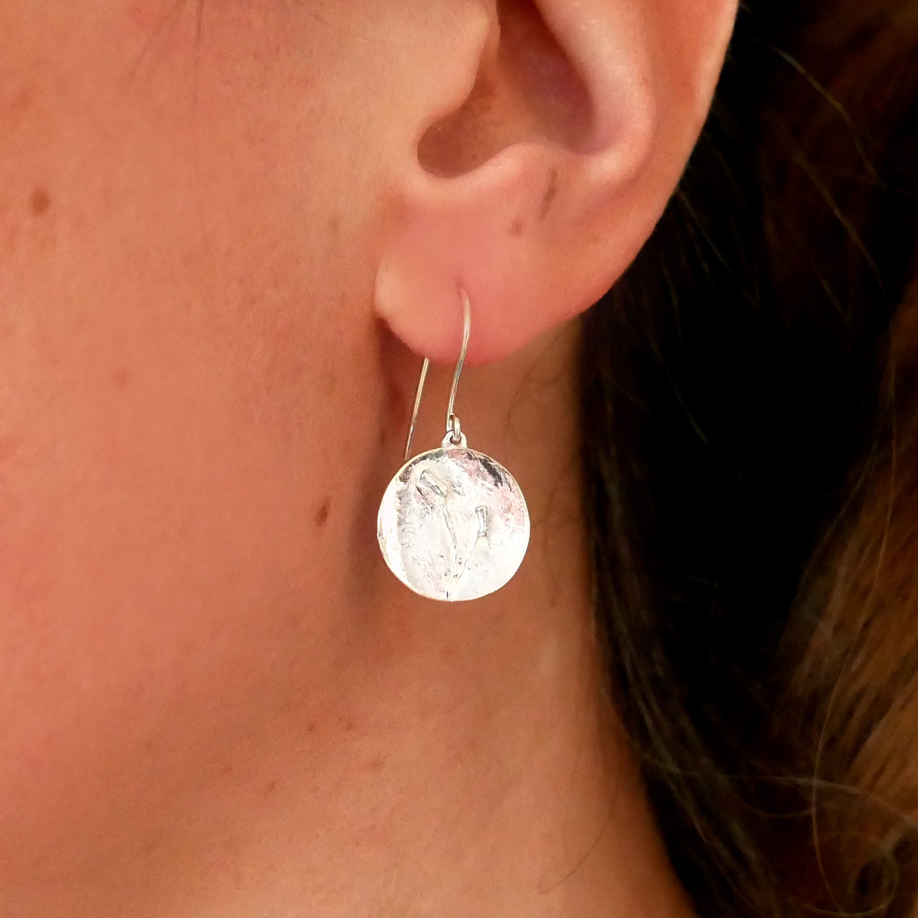 925/1000 シルバー ダングリング イヤリング、ミニマルなハーバリウム