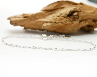 Minimalistisches Armband aus recyceltem 925er Silber für Damen, feine Kette, abwechselnd quadratische Perlen, akkumulierbar und verstellbar