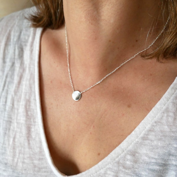 Necklace with round medallion minimalist choker in 925 silver adjustable length, fine necklace for women