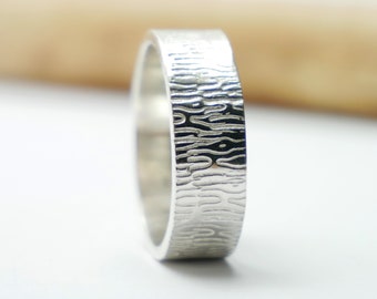 Recycled 925 silver bark ring for women and men, minimalist nature ring in solid silver, unisex silver bark alliance