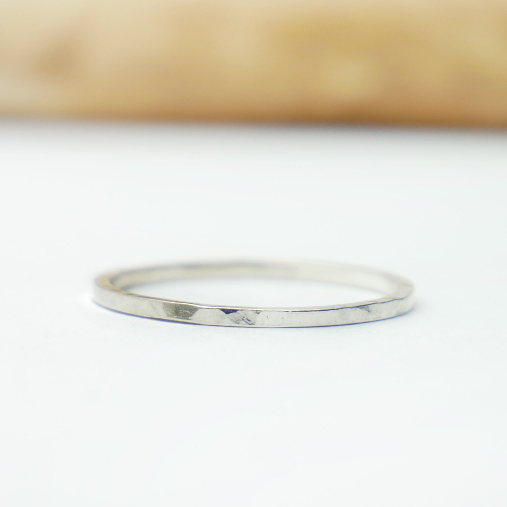 Anello Sottile Argento 925 Placcato, Foglia Minimal Regolabile &ndash; Regalo Perfetto