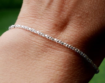 Minimalist recycled 925 silver bracelet for women, thin alternating smooth tube chain, accumulable and adjustable