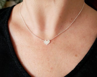 Fine heart women's necklace in minimalist recycled 925 silver for women and children on a fine adjustable chain