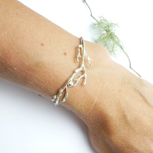 Justerbart armband, halvstyv gren i 925/1000 silver
