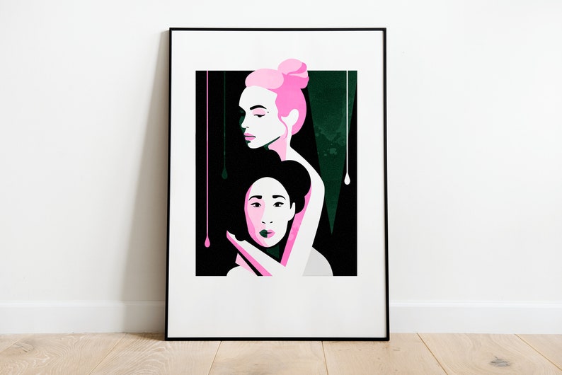 Puede incluir: Impresi&oacute;n art&iacute;stica enmarcada con una ilustraci&oacute;n estilizada de dos mujeres. La figura superior tiene cabello rosa y una cara rosa, con gotas rosas. La figura inferior tiene cabello oscuro y una cara rosa. El fondo es negro y verde.