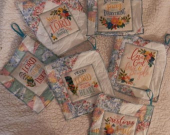 Scripture Hotpad Pot Holder - Vintage Quilt w/ Scripture Fabric Panel Applique - Psalm Proverbs Pilippians - Christian Religious Bible Verse