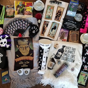 Spooky lil betch box, spooky box, mystery box, halloween box, creepy gal box, skull, tik tok mystery box, gift wrapped, unboxing
