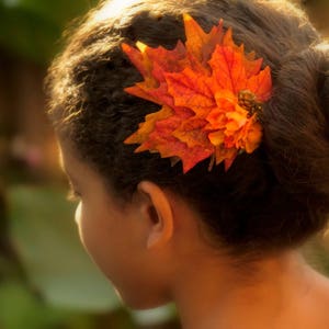 Autumn leaf hair clip, autumn hair clip, autumn accessories, fall hair clip, woodland hair clip, pixie costume, fall headband, wedding