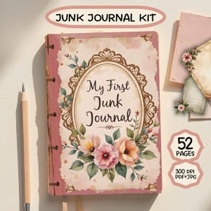 Puede incluir: Un kit de diario basura con una estética vintage. La portada del diario presenta el texto "My First Junk Journal" dentro de un marco ornamentado, adornado con flores de acuarela. El kit incluye un lápiz y elementos de papel adicionales. El diario tiene 52 páginas.