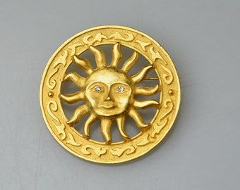 Vintage Matte Gold Tone Sun Brooch Rhinestone Eyes Costume Accessory Round Sun Jewelry
