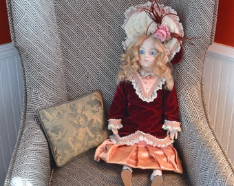 Gorgeous NEW Bebe Bru Heirloom Franklin Mint Maryse Nicole