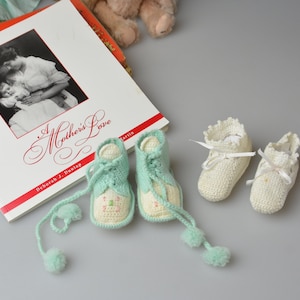 Vintage Crochet Baby Booties Baby Feet Warmers Baby Doll Crochet Shoes Collectible Baby Clothes Nursery Decor image 2