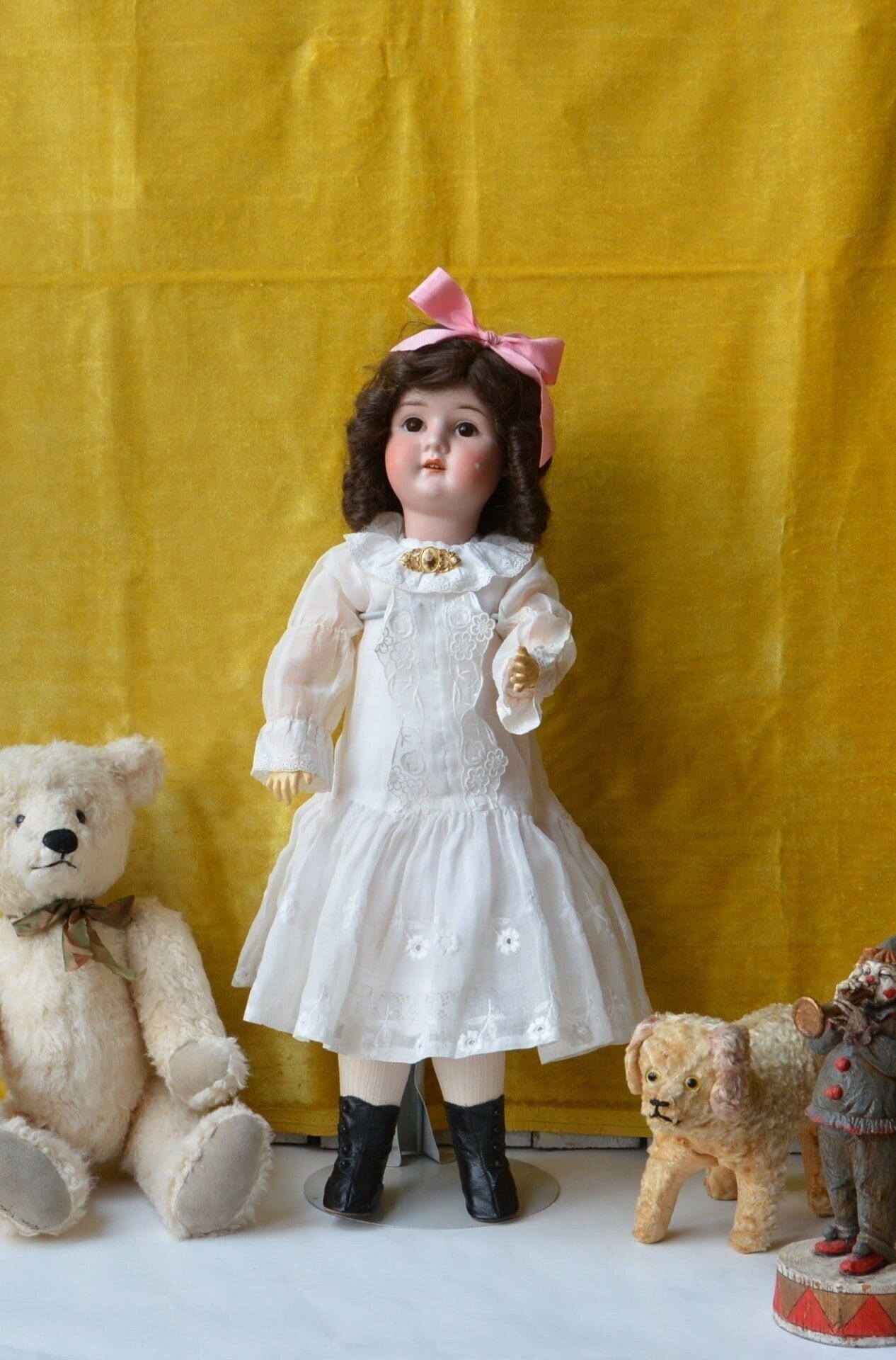 Antique German Porcelain Doll: Schoenau & Hoffmeister 914 SPBH