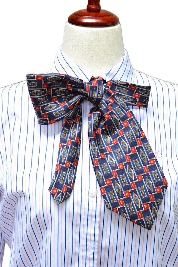 Vintage 100% Silk Tie by Barrington Unisex Fashion Accessory Trend Detail