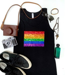 Pailletten Regenbogen Tank Top. Regenbogen Pride Tank. Regenbogen Herren Tank. Regenbogen Pride Shirt. Pailletten Regenbogen Bunt. Gay Pride Flagge Grafik T-Shirt