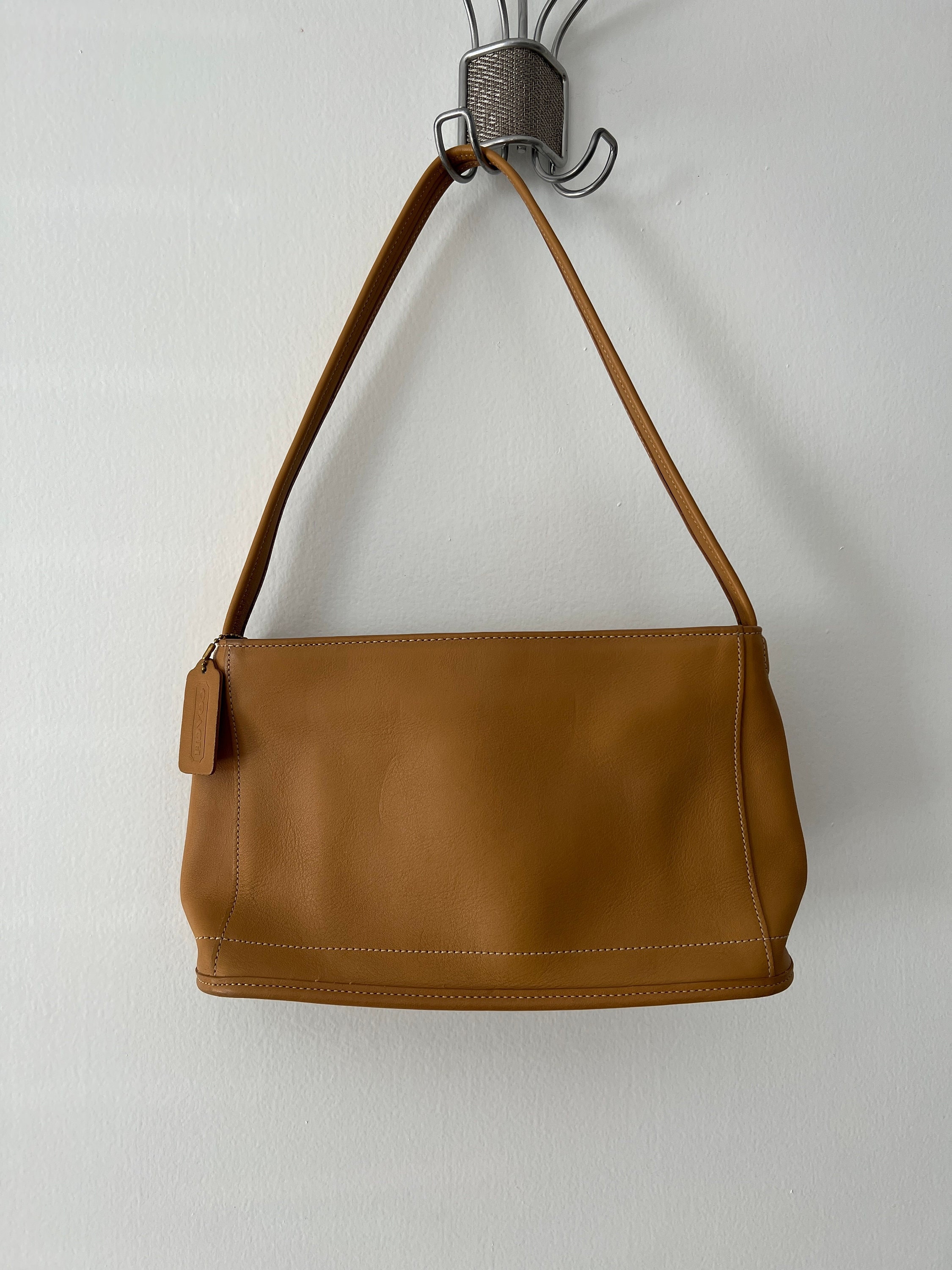 Vintage COACH Bleeker British Tan Top Zip Purse/handbag #D9C