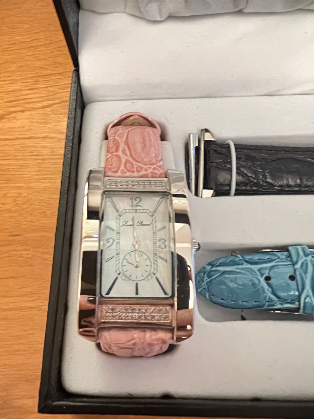Mouvement De Montre Bracelet Lucien Piccard Pour Dame - Pour Pièces Ou Réparation - Occasion