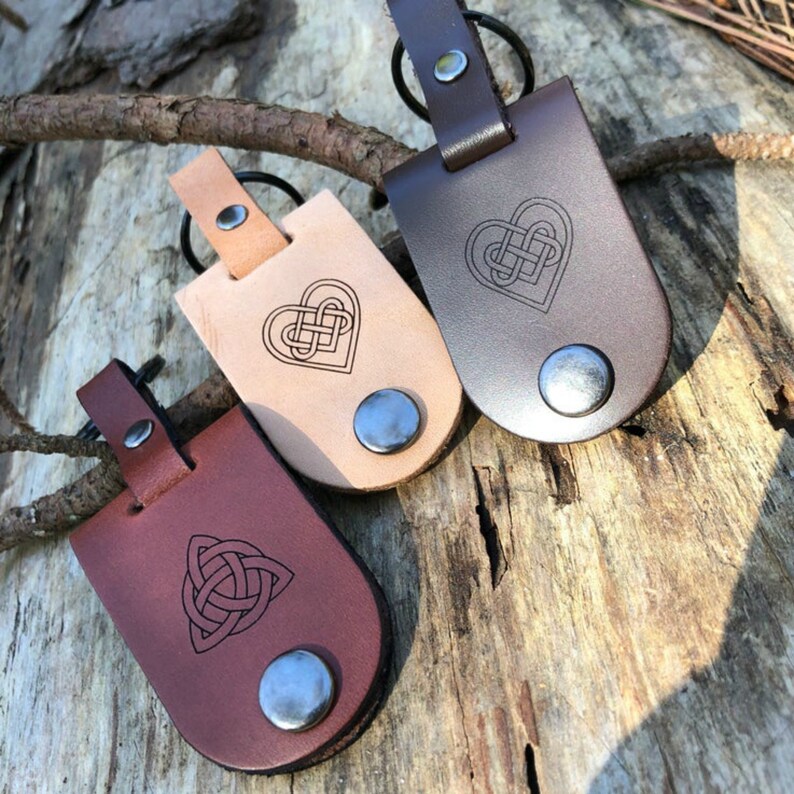 Leather keychain with picture Choice of Celtic knot style and leather color