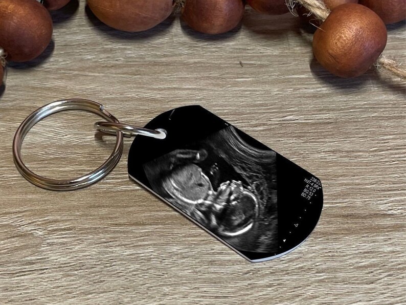 Pregnancy announcement, Dad to be ultrasound keychain, Sonogram photo keychain with custom quote, Baby scan gift, Sentimental gift immagine 3