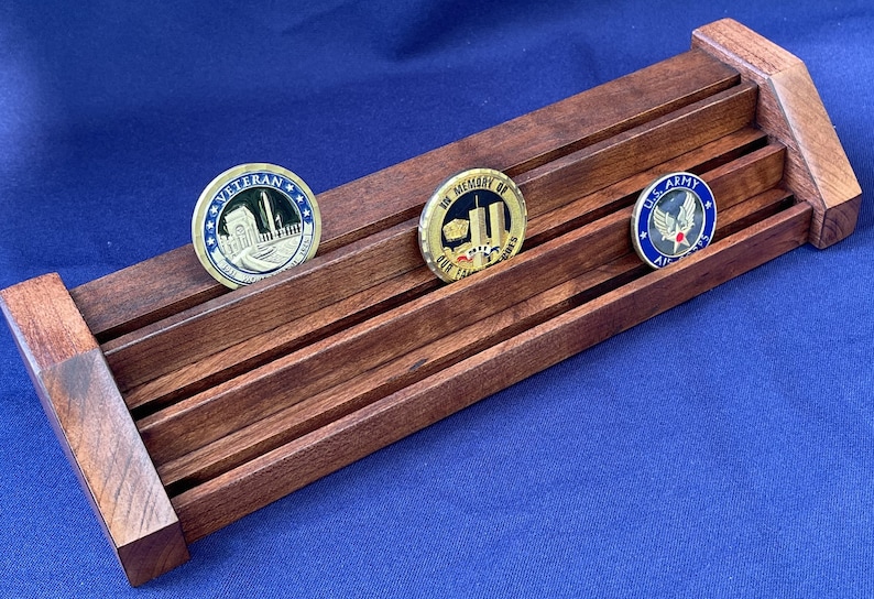 Cherry Challenge Coin Display Holds 15-21 Coins afbeelding 1