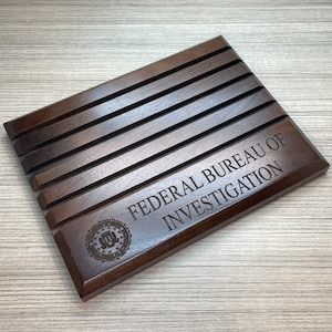 Etched FBI Federal Bureau of Investigation Walnut Challenge  Coin Holder for up to 30 Coins
