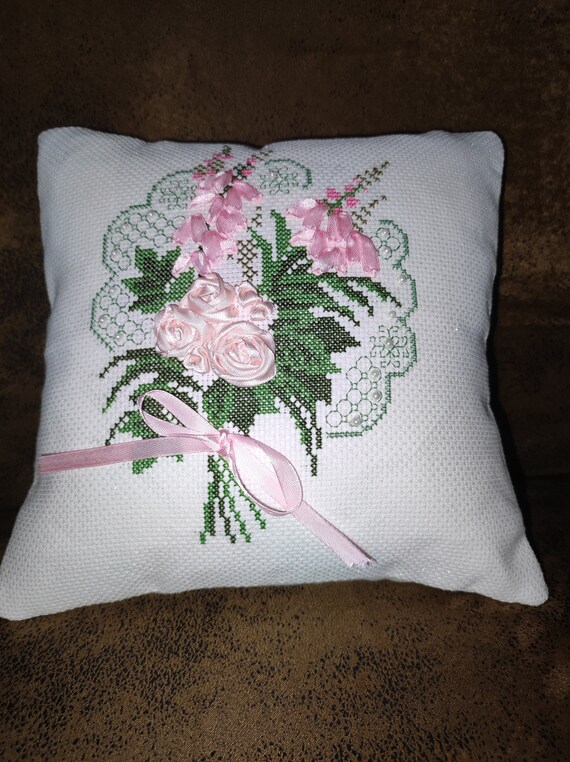 Kits De Broderie De Ruban De Soie 3D Fleurs Colorées Avec Motifs De Broderie De Cadre Noir Kit De Démarrage De Broderie Estampée Au Point De Croix,Kit De Broderie Facile À La Kits De Broderie De Ruban De Soie 3D Fleurs Colorées Avec Motifs De Broderie De Cadre Noir Kit De Démarrage De Broderie Estampée Au Point De Croix,Kit De Broderie Facile À La