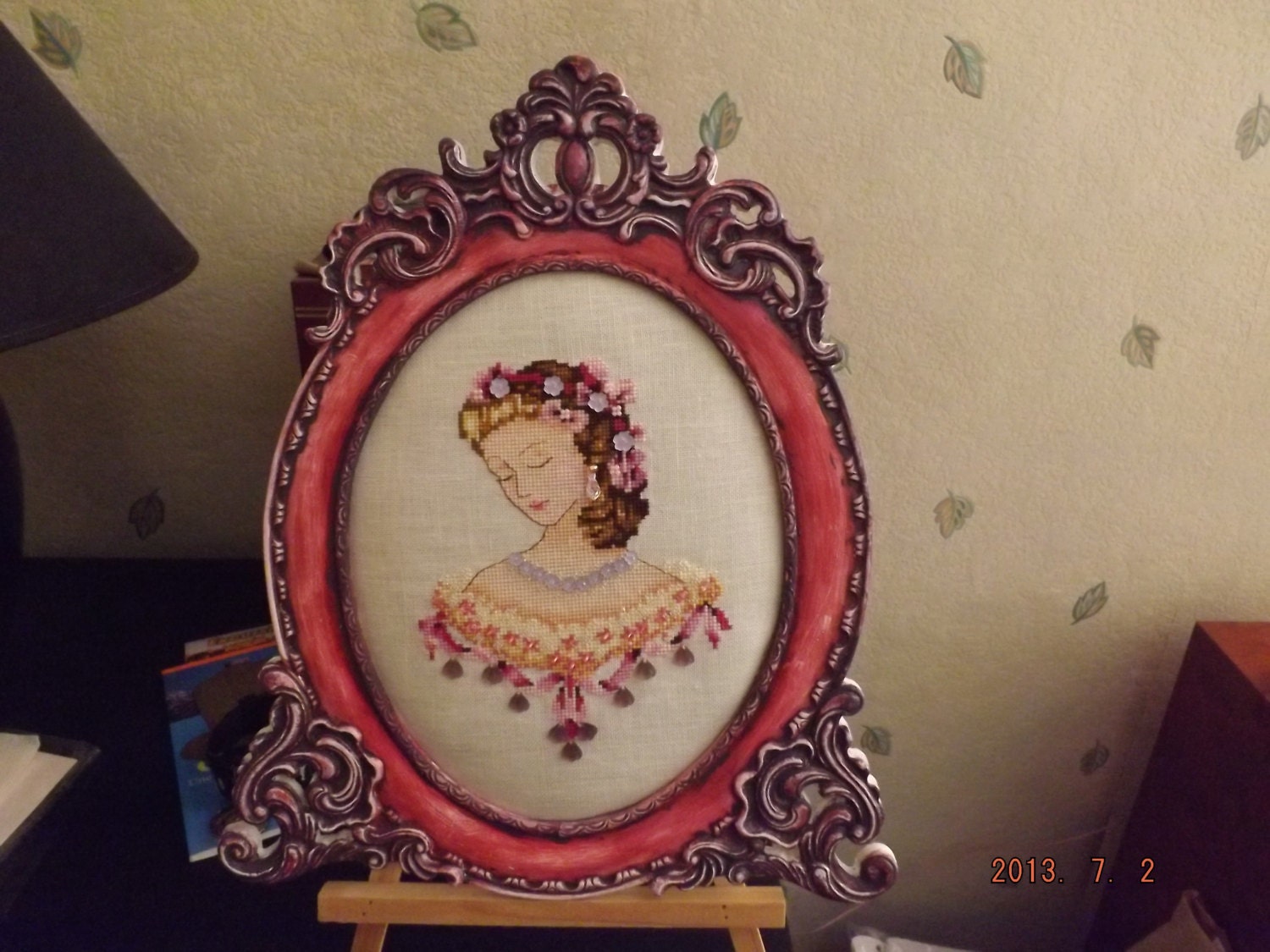 Portrait de Caroline en Rose