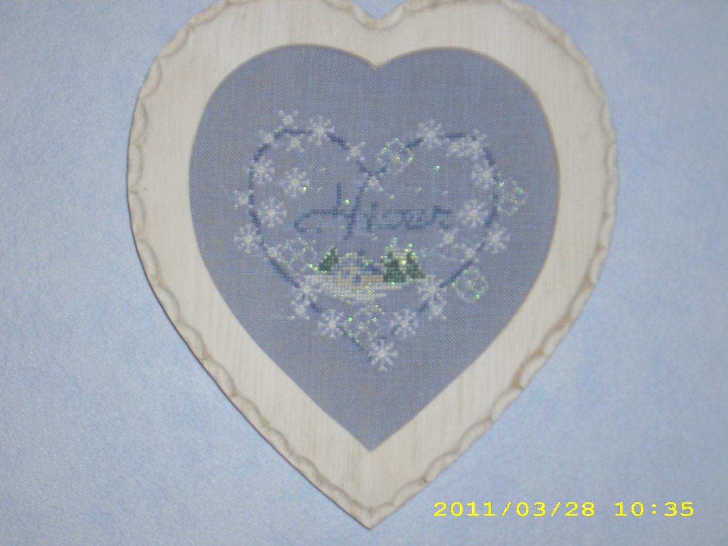 Un Coeur en Hiver - Brodé Main Au Point de Croix