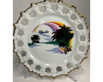 Florida Souvenir Vintage State Plate 8 inch White  Gold Edge  Porcelain
