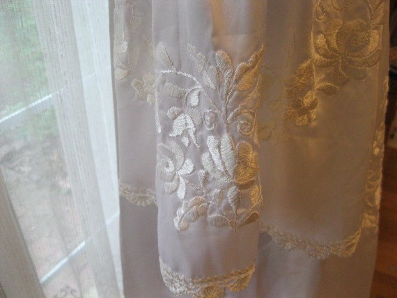 Hungarian White Satin, White Embroidery, Smocked … - image 5