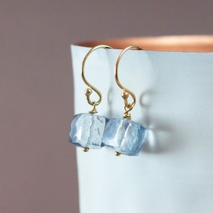 Small hanging earrings with blue gemstones, blue drop earrings, filigree gold earrings, blue earrings, Christmas gift for women