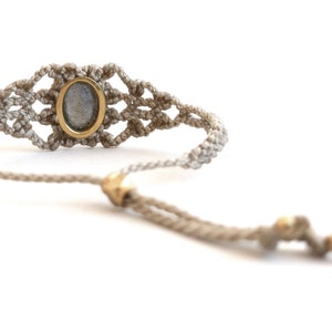 Pulsera boho de macramé con labradorita Joyería espiritual para mujeres imagen 4