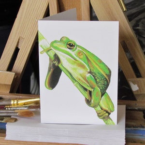 Carte de voeux grenouille verte et dorée Art animalier australien, reptile, rainette, couleurs vives, vert vif en voie de disparition branche de roseau doré