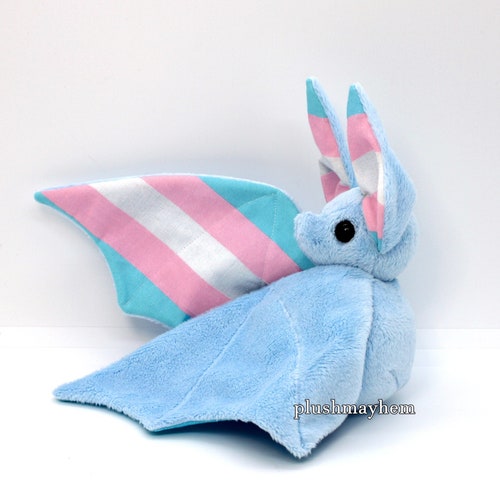 Muñeco de murciélago azul transgénero hecho a mano - Regalo LGBTQIA hecho a pedido