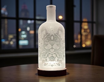 Botella de luz con forma de bulldog francés: linterna brillante grabada con luces de hadas
