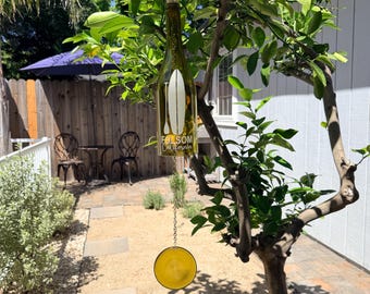SUP Folsom California Campana de viento Botella de vino reciclada
