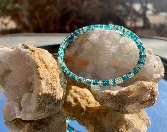 Teal and White Seed Bead Memory Wire Bracelet