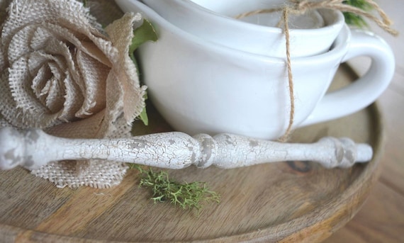 Chippy White Spindle- Large Shape Variation