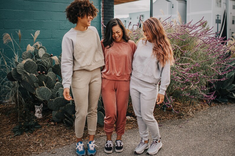 Velvet Cropped Raglan Sweatshirt / Short Sweater / Pink Mauve / Plum Purple / Olive Green / Blue Steel / Jet Black / Soft / Winter Fashion image 3