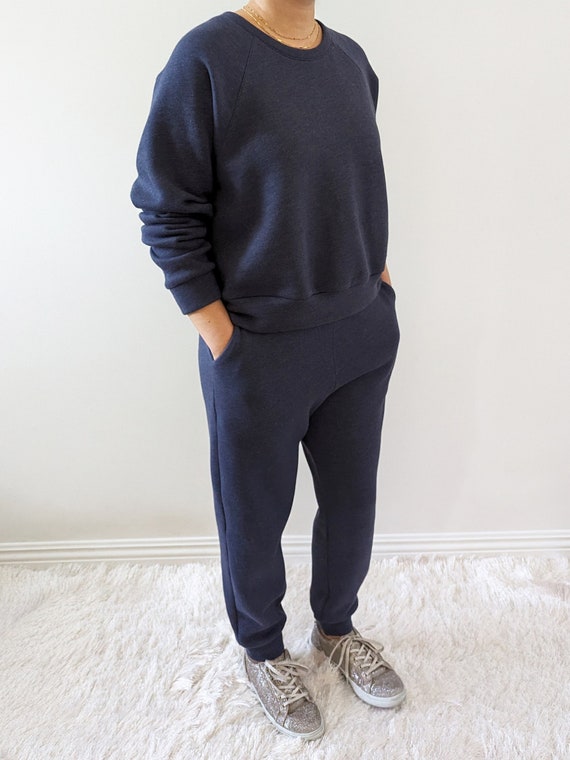 Cozy Heathered Fleece Sweatpants with Pockets / Regular or Petite / Dusty Spruce / Dusty Navy