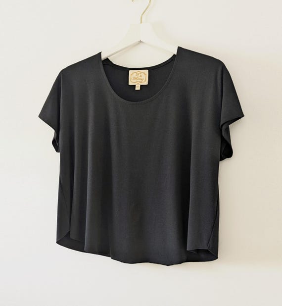 One Size Bamboo Rayon Cotton Cropped Tee / V-Neck or Scoop Neck